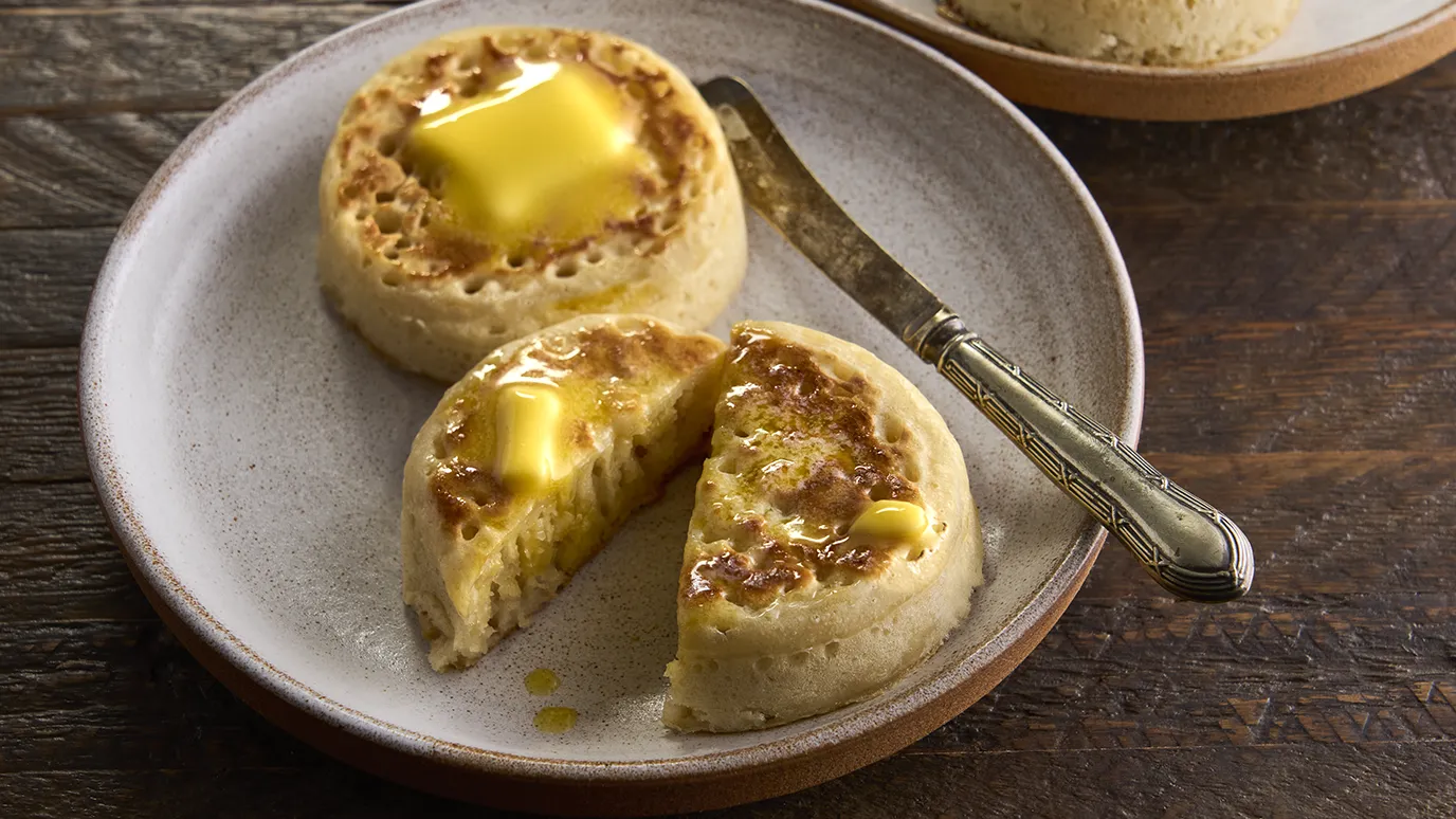 Easy Homemade Crumpets Recipe