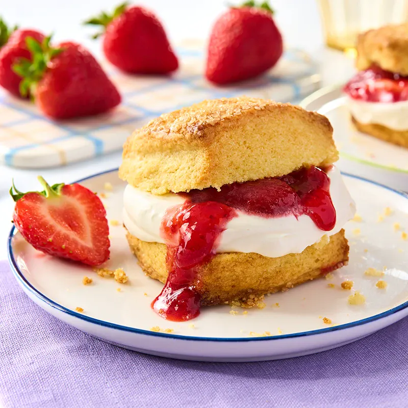 Shortcake with Cardamom Spiced strawberry compote | Schwartz