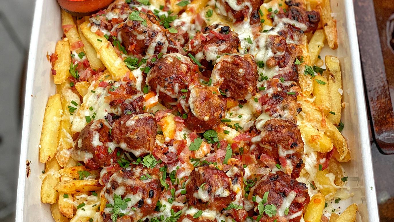 @TheFatFoodieUK Fatty Frank’s Meatball Marinara Loaded Fries